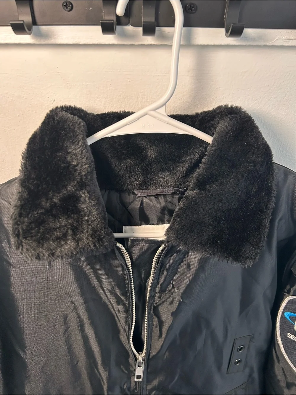 Universal Black Military-Style Field Jacket with Faux Fur Collar